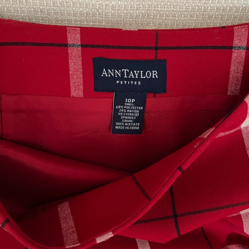 Ann Taylor Windowpane Plaid Skirt in Red with Cream and Black Stripes, 10P